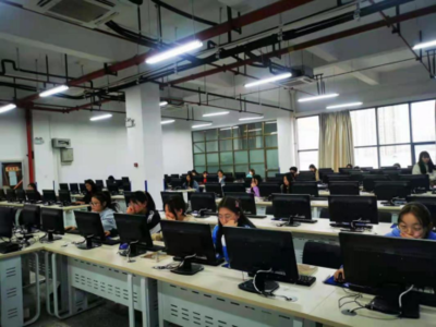 信息技術中心開展計算機等級考試考前義務輔導，助力學生提升技術能力